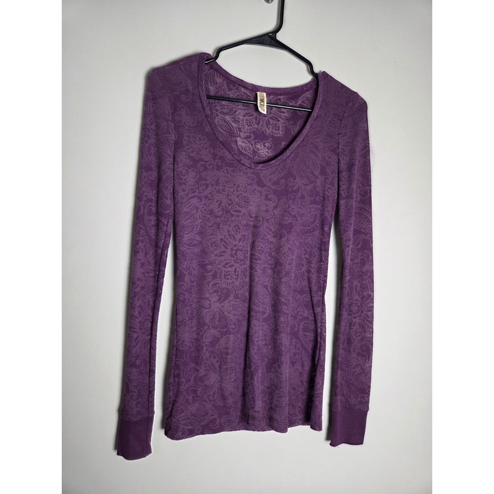 BKE Buckle Women S Long Sleeve Top Purple Paisley Floral Burnout Scoop Neck Y2K